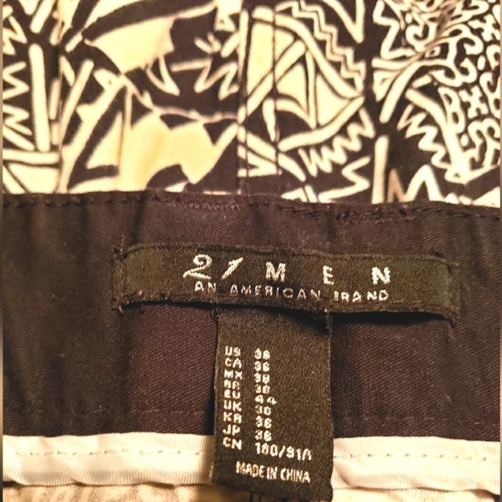 21 Men - Picture 5 of 5